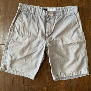 RVCA Weekender Chino Size 33